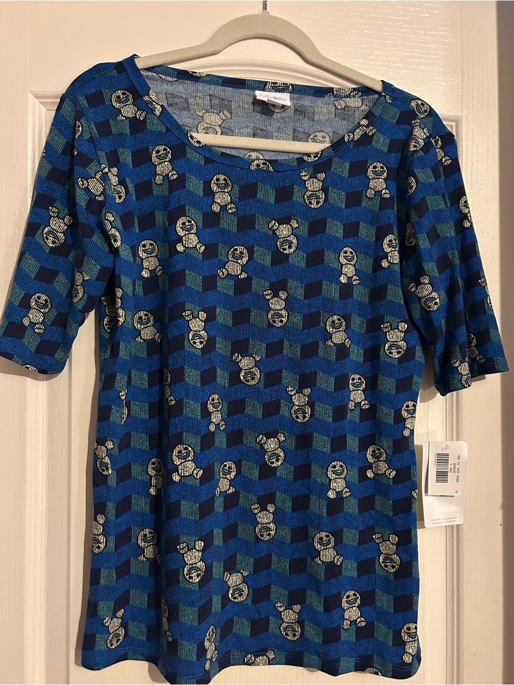 LuLaRoe Blue Gigi Top large snow